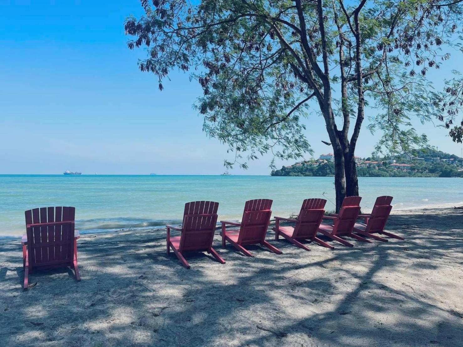 Charcoal Panwa Beach Phuket Ban Tha Khreng Eksteriør billede